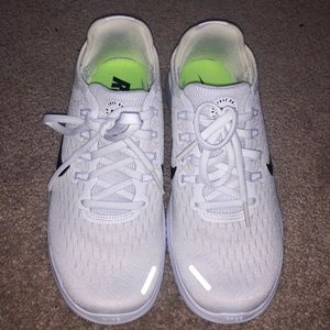 Nike running shoes (women’s)